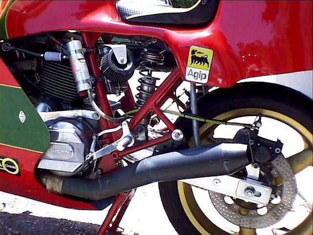 Left_side_Shock_pipe_Carb
